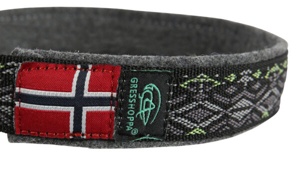 Gresshoppa Røros svart 30 cm