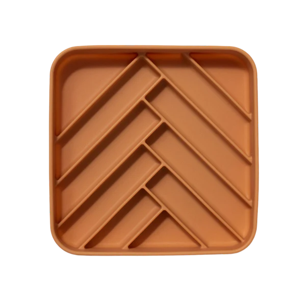 dogged Chevron Slowfeeder Bowl Nutmeg
